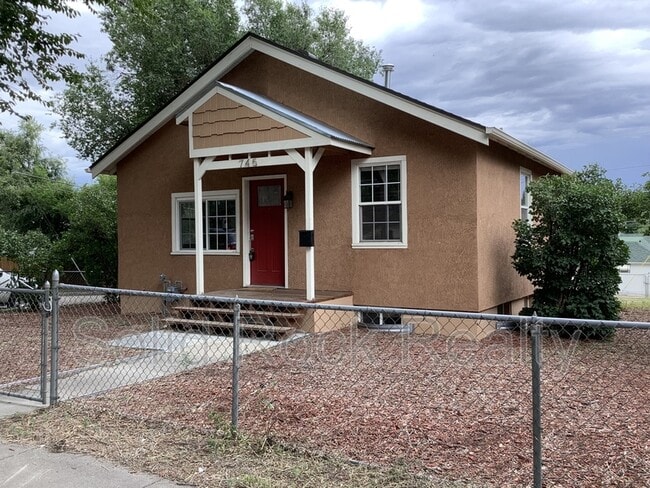 Primary Photo - 745 N Walnut St