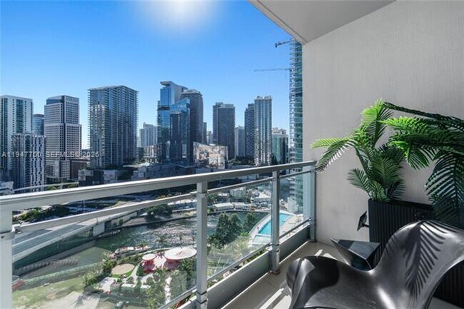 Building Photo - 90 SW 3rd St