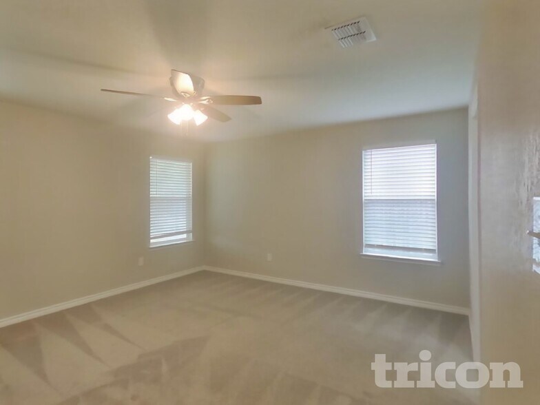 Building Photo - 15307 Delta Pt