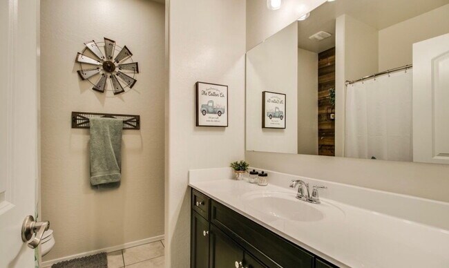 Building Photo - Popular 4 bedroom Model available June 1st!