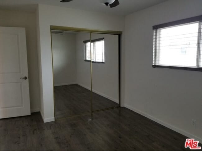 Building Photo - 28014 Robin Ave