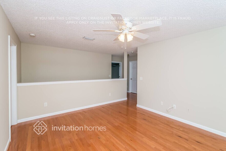 Building Photo - 12162 Autumn Sunrise Dr