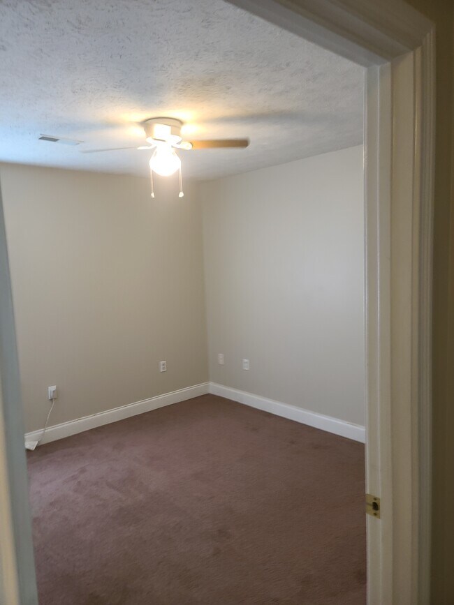 Building Photo - 929 Beverly Hills Dr