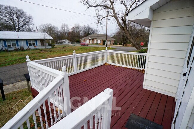 Building Photo - 217 1st Ave SE