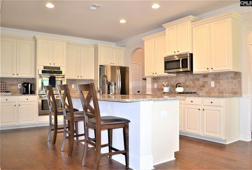 Building Photo - 304 White Oleander Dr