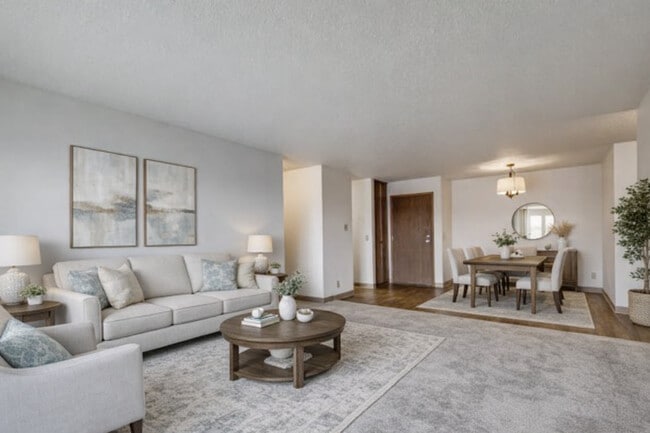 2 BD, 2 BA -  919SF - - The Highlands Apts and Townhomes