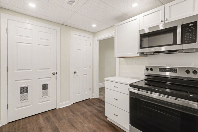 Building Photo - 145 S Pitt St