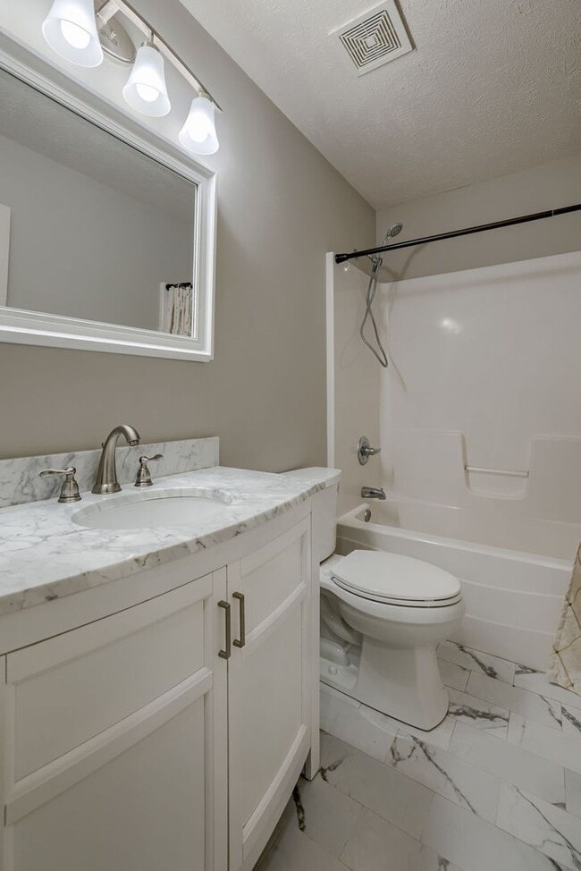Building Photo - Must See 3 Bedroom In Millard School District!!