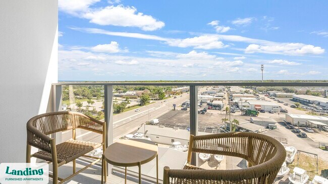 Building Photo - 1950 Mayfair St