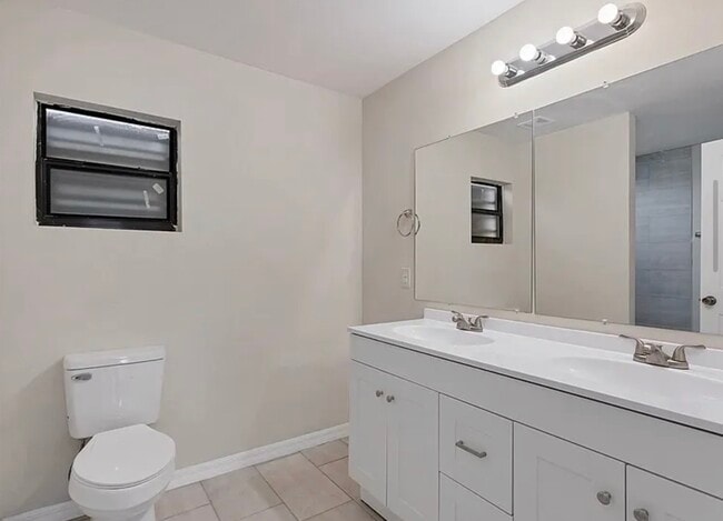 Building Photo - 116 SE 2nd Ave