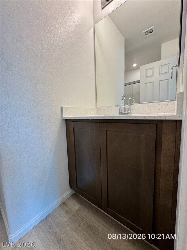 Building Photo - 630 Bellus Pl