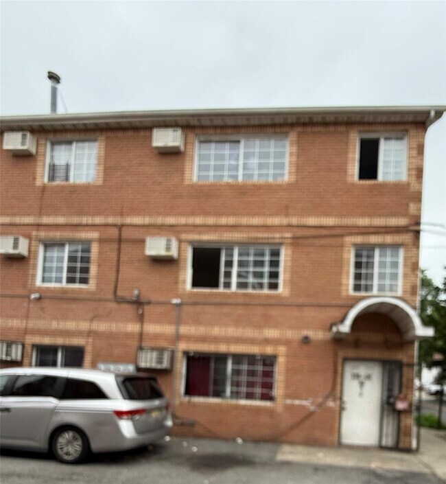 Primary Photo - 170-34 93rd Ave