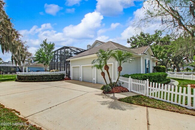 Building Photo - 1842 Paradise Moorings Blvd