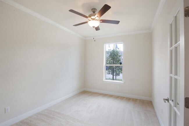 Building Photo - 148 Isabella Wy