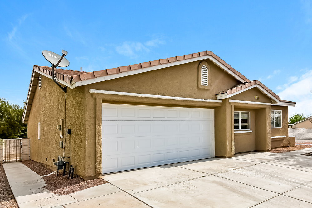 Building Photo - 2306 Hollow Oak Ave