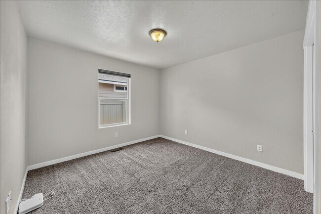 Building Photo - Charming 3-Bedroom Home with Fenced Yard in the Heart of Meridian