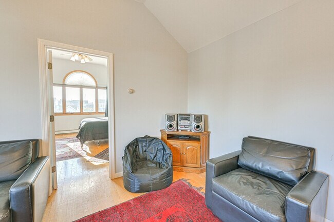 Building Photo - 35 Butternut Ln