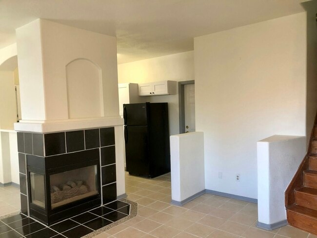 Building Photo - 1012 Dusty Creek St