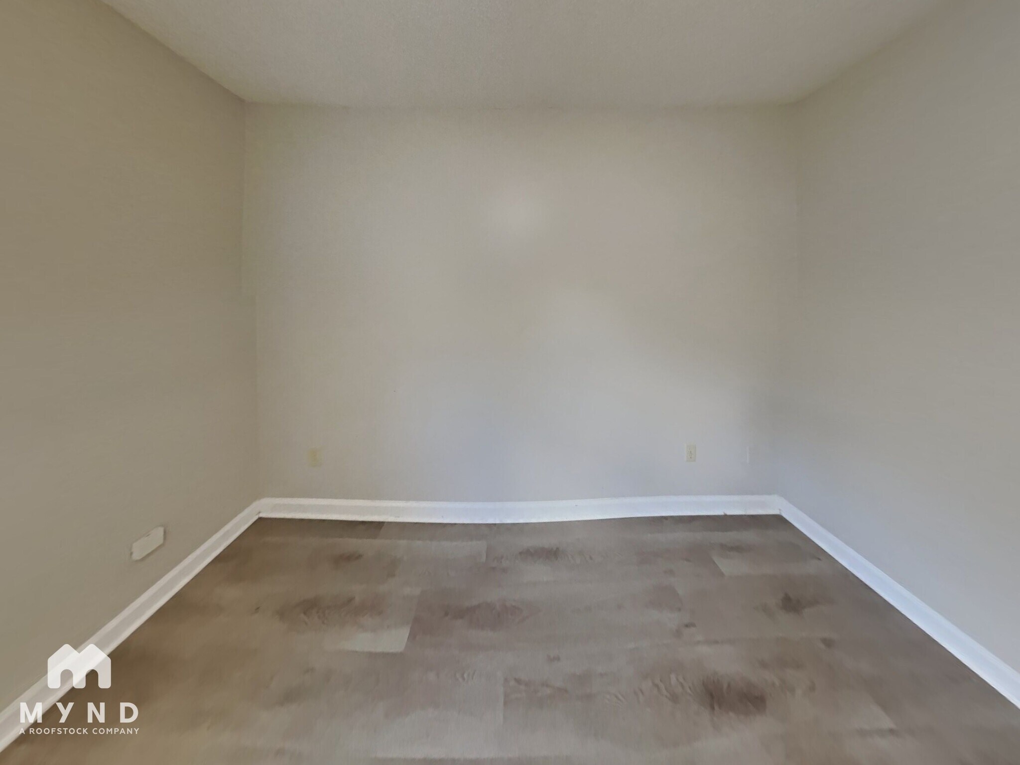 Building Photo - 976 Clarington Dr