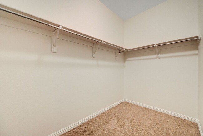 Building Photo - 1107 Aldenwood Ave
