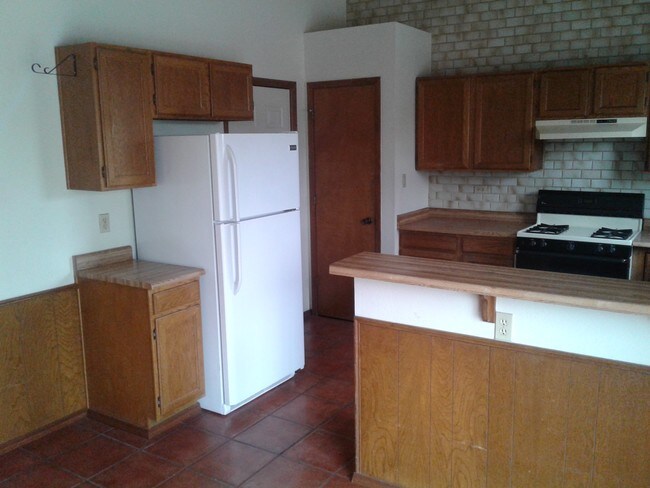 Building Photo - 5609 Wingate Ave NW