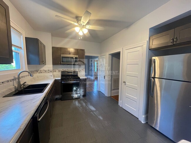 Building Photo - Unbelievable 4bd/2ba Home right next to NC...