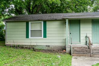 Building Photo - 3715 Sisk Rd NW