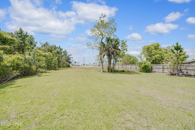 Building Photo - 404 Missouri Ave