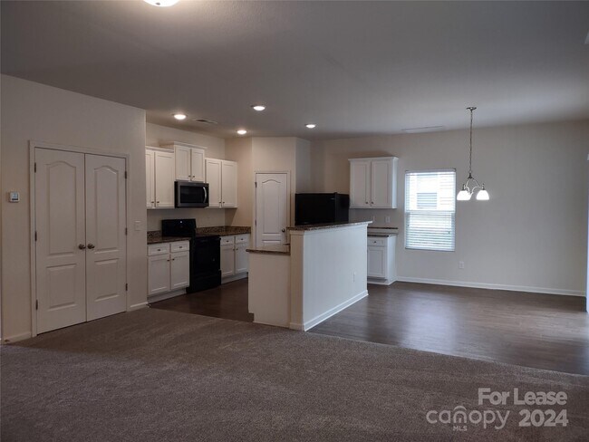 Building Photo - 6126 Purbeck Way