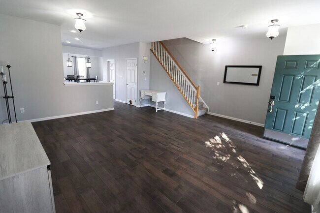 Living Room - Main Floor - 8805 Hillside Way