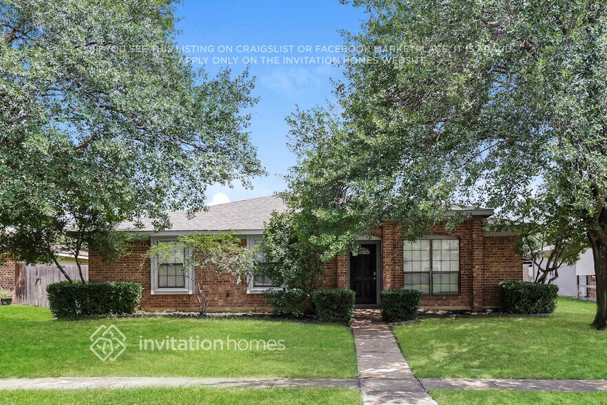Primary Photo - 1741 Canterbury Ln