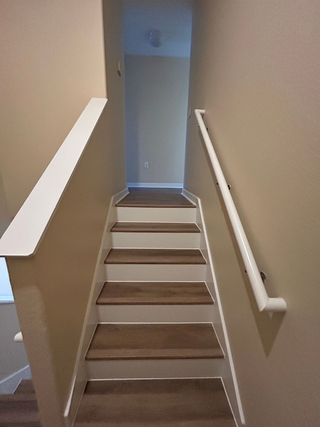 Building Photo - Townhome on Northside of Lakeland