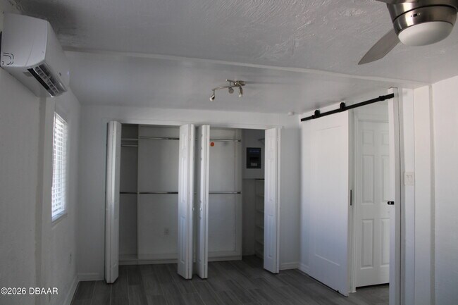 Building Photo - 147 Lindley Rd