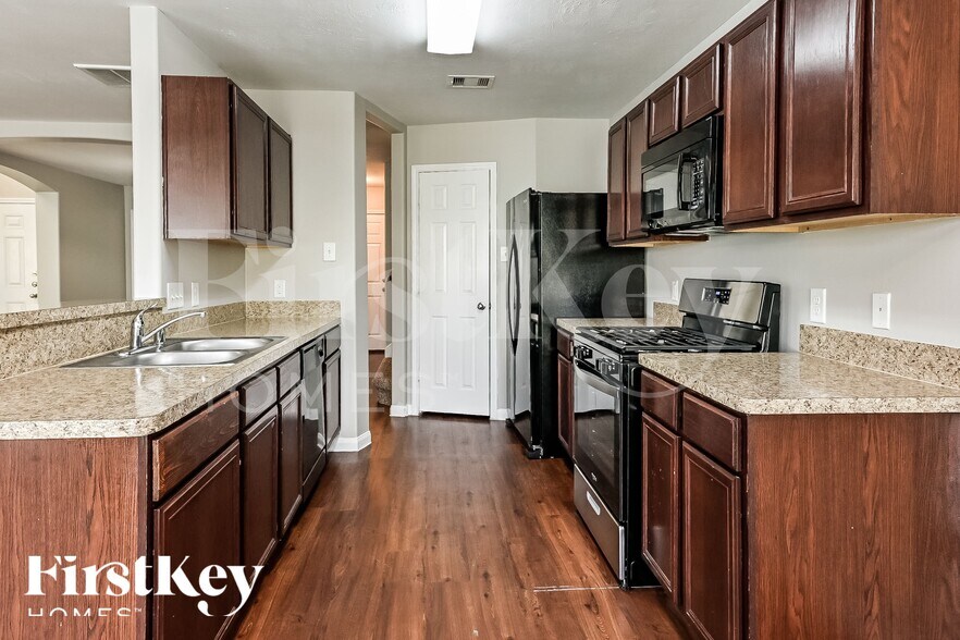 Building Photo - 15534 Kiplands Bend Dr