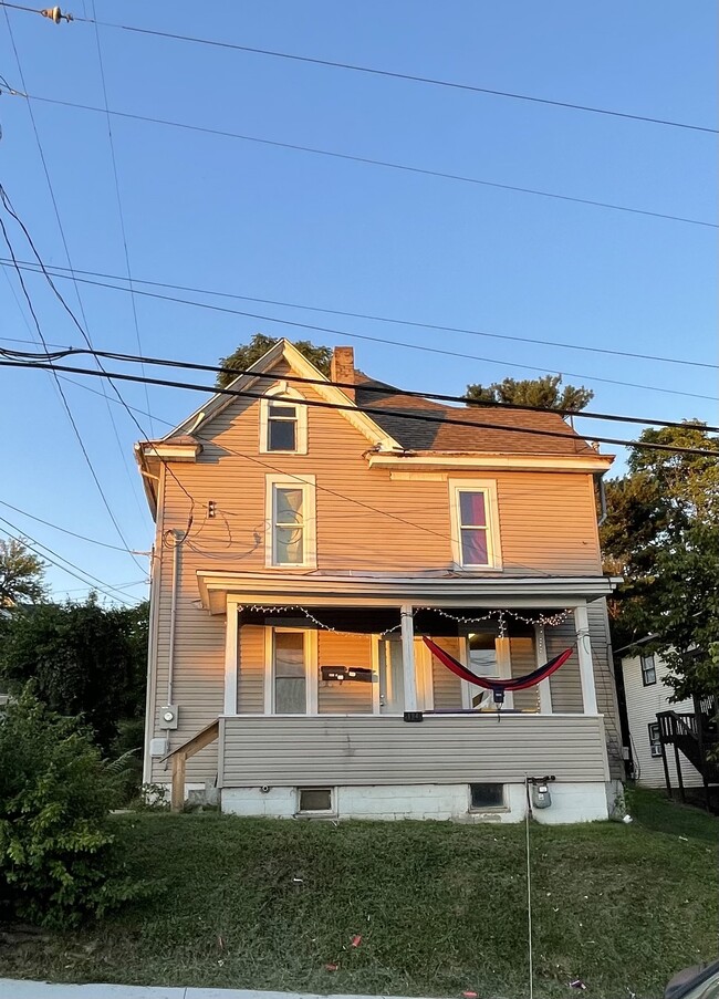 Primary Photo - 194 Highland Ave