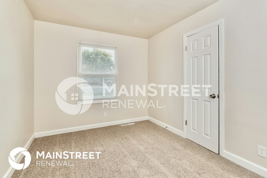 Building Photo - 5401 Johnsontown Rd