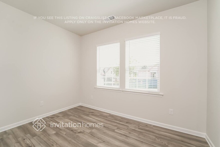 Building Photo - 7358 Echoing Hls Ln