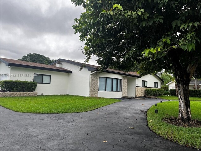 Building Photo - 7001 SW 126th St