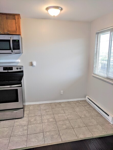 Building Photo - 3655 13th Ave W