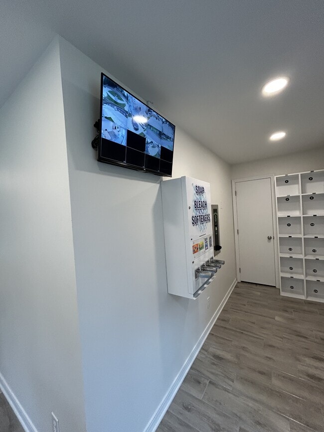 Building Photo - 2515 Kavanaugh Rd