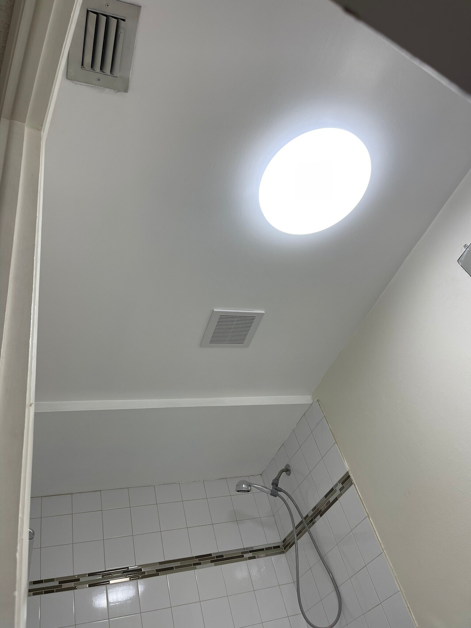 Building Photo - 1820 N Lauderdale Ave