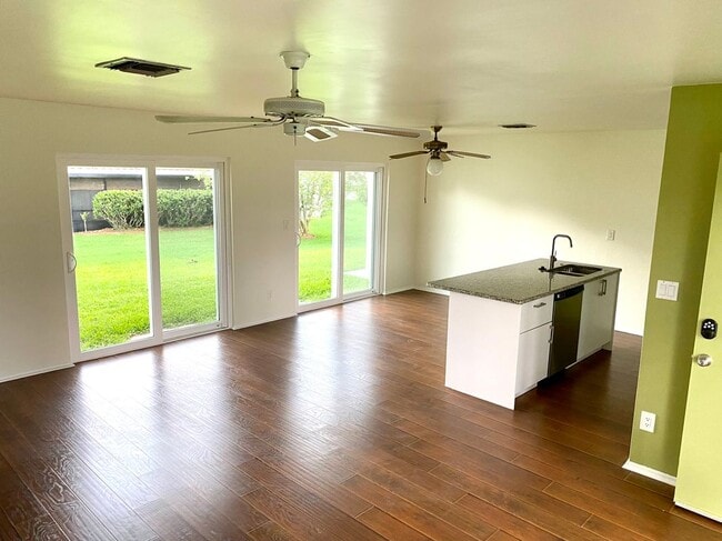 Building Photo - 10116 Fairtree Ln