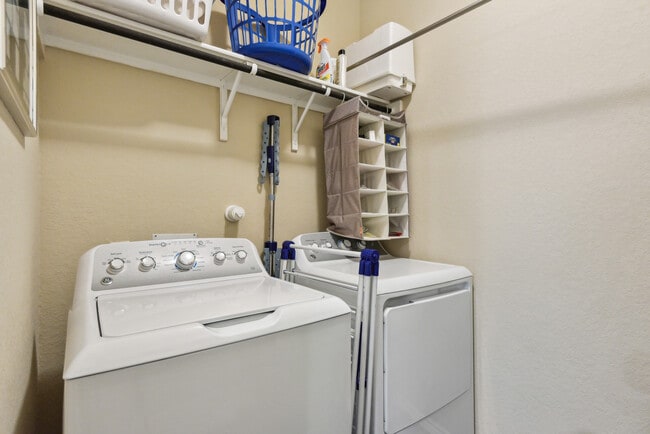 Building Photo - 513 Chelson Hunt