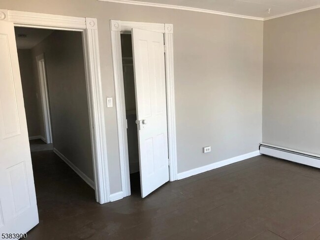 Building Photo - 42 Fern Ave