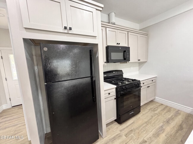 Building Photo - 10371 Manzana Rd