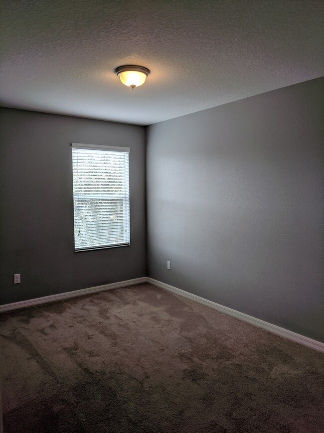 Building Photo - Pond view!!  3Bed/2.5Bath/1car Garage Town...