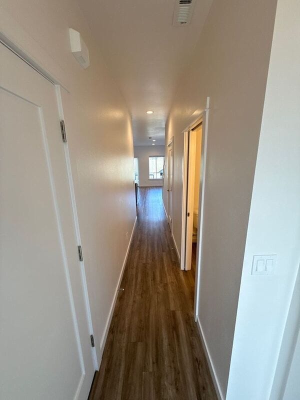 Building Photo - 5913 Blue River Dr SE