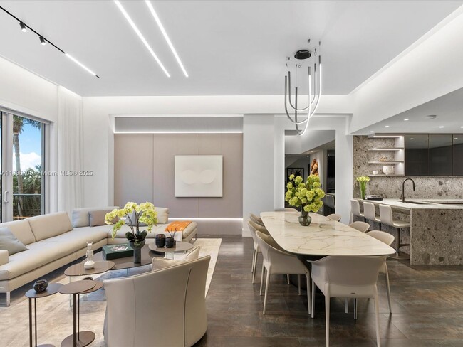 Building Photo - 3501 N Ocean Dr