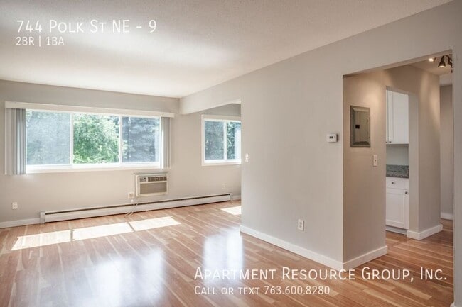 Building Photo - 744 Polk St NE