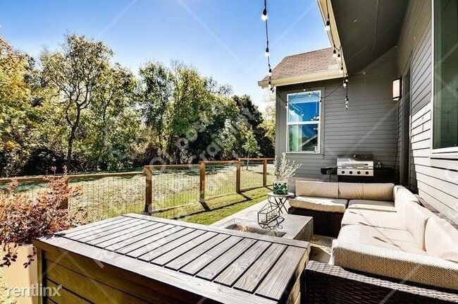 Building Photo - 3 br, 2 bath House - 5616 South 1st St 9 9